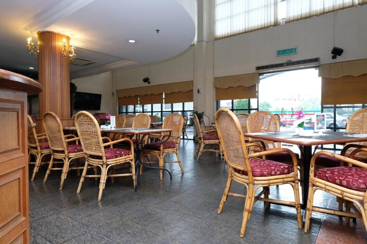 OYO 44098 Sutera Inn Prima Kota Bharu Bagian luar foto